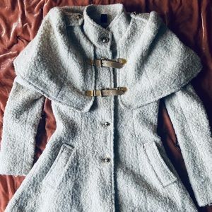 S/XS Gorgeous cream toned,  cape collared, textured wool blend coat